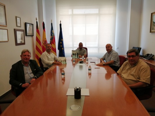 Vila-real expondrá dos esculturas de 7 metros de Jaume Plensa en la plaza del Estadio de la Cerámica 