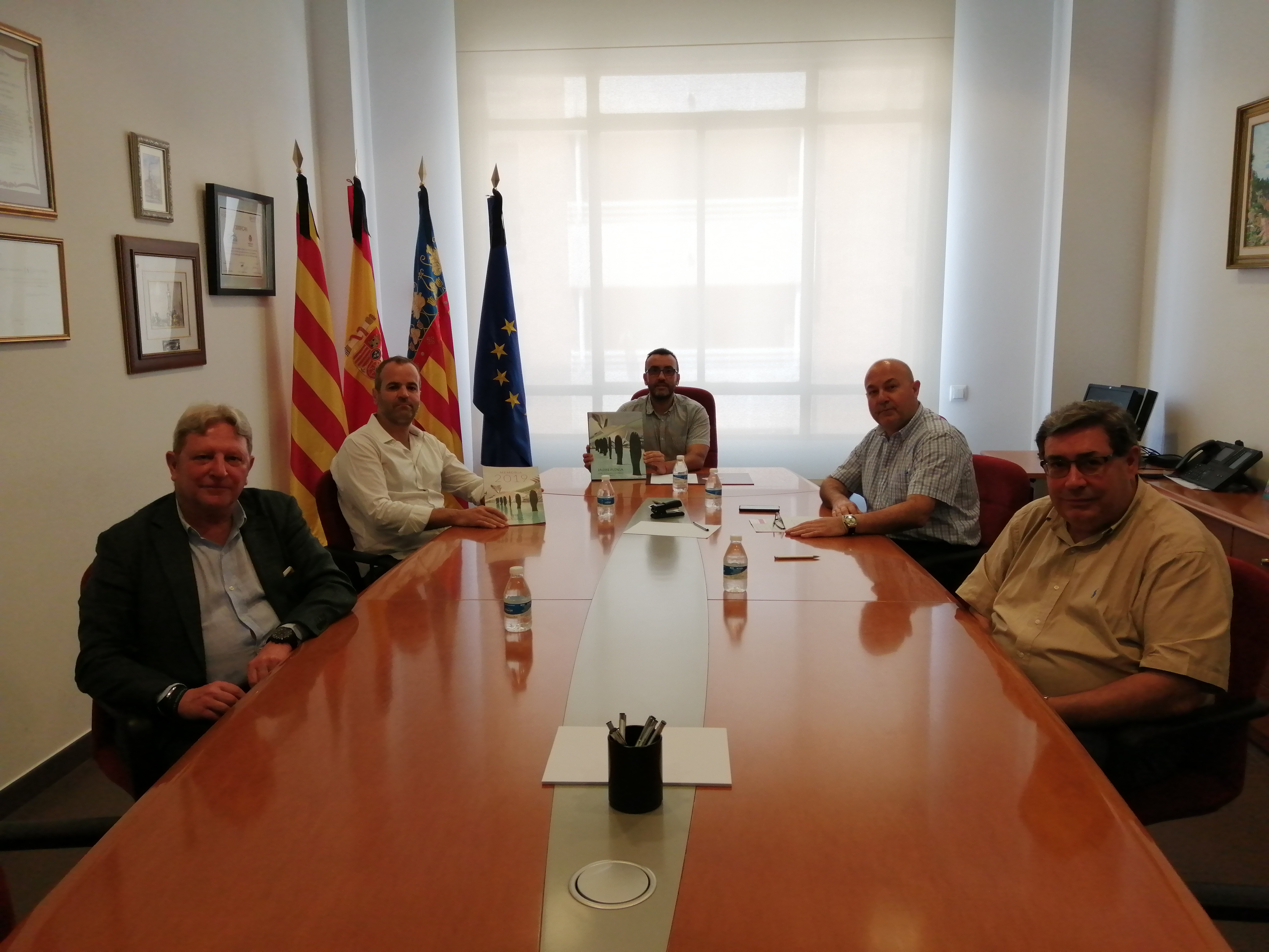 Vila-real expondrá dos esculturas de 7 metros de Jaume Plensa en la plaza del Estadio de la Cerámica 