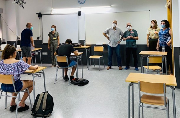 Nuevo curso en Alzira: encargados de limpieza en todos los centros y fuertes medidas de seguridad