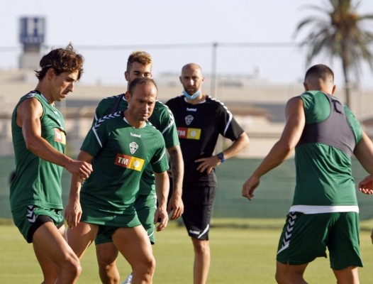 El Elche tiene la intención de volver a los entrenamientos en apenas 11 días