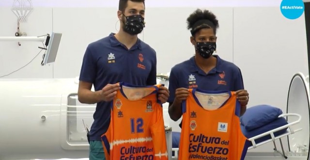 Nikola Kalinic y Celeste Trahan-Davis, presentados en IMED como nuevos jugadores del Valencia Basket