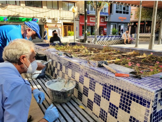 El Ayuntamiento de Elda repara los desperfectos de la Plaza Sagasta   