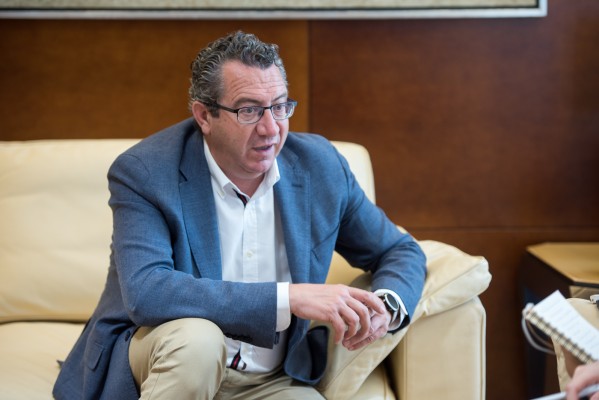 
Benidorm plantea que los que consuman en la ciudad puedan aparcar en la zona residente