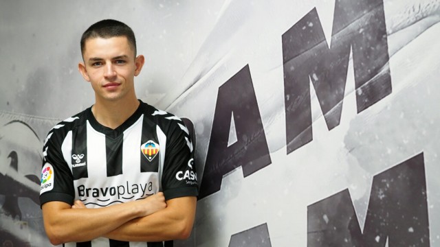 El Castellón ficha al mediapunta del Real Madrid Castilla Álvaro Fidalgo