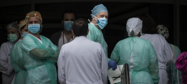 Los sanitarios de la Región, desbordados: 