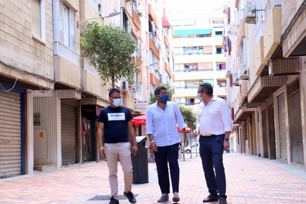 Mazón pasa unos días de vacaciones en un hotel de Benidorm como gesto hacia el sector