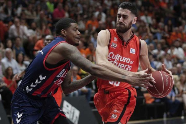 El Valencia Basket se respalda en La Fonteta para buscar la final ante Baskonia