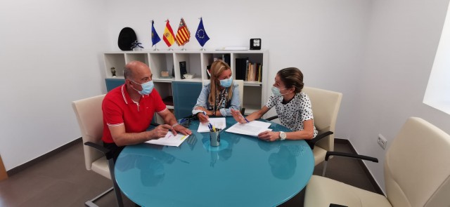 Vila-real refuerza la coordinación para garantizar la seguridad en los accesos a los centros escolares