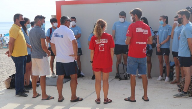 El Campello incorpora 14 nuevos controladores en sus playas y calas para velar por la seguridad