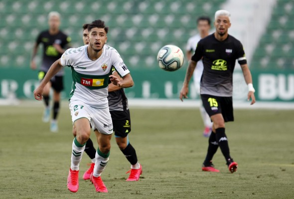 Óscar Gil conoce su citación por 'La Rojita' concentrado para luchar por ascenso a Primera
