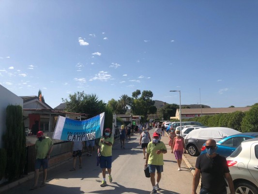 La Asociación de Vecinos del camping Villas Caravaning protesta por el mal estado de las instalaciones