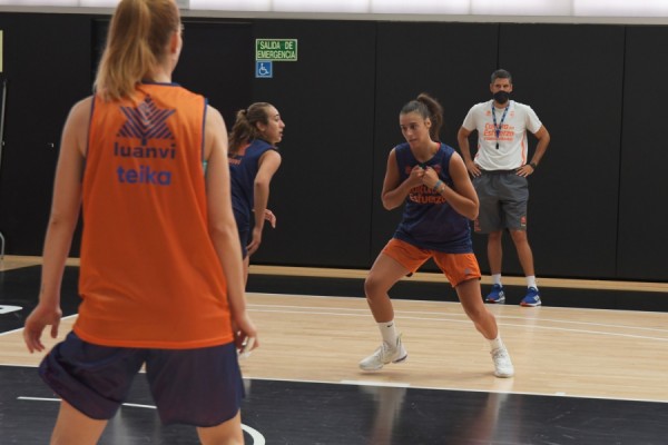 El Valencia Basket empieza a entrenar a la espera de algunas jugadoras
