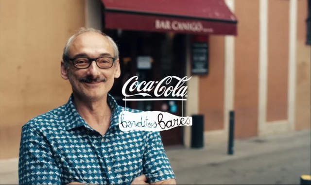 Coca-Cola anima a apreciar los bares más que nunca con su campaña 'Más abiertos que nunca' 