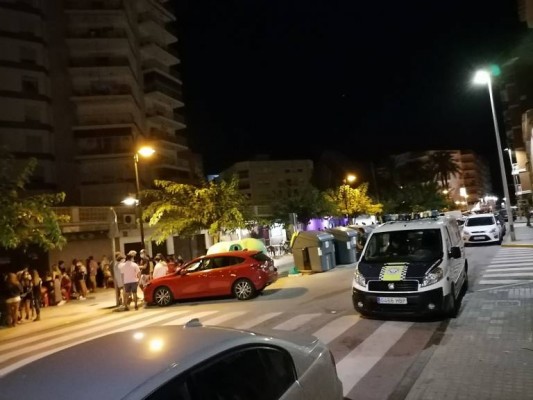 La policía multa en la Comunitat a 30 locales de ocio y a 117 personas sin mascarilla