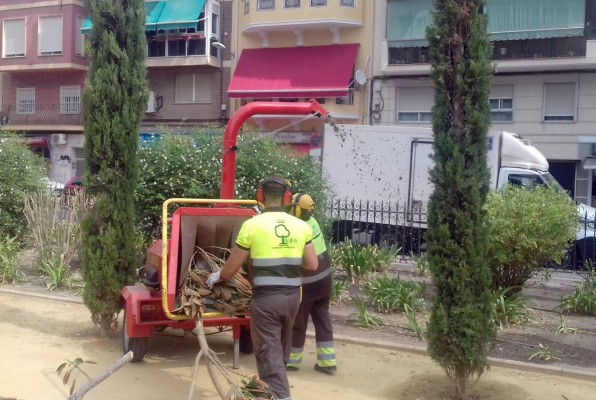 Los parques y jardines de Murcia se apuntan al 'ciclo verde': usan el triturado de poda para crecer