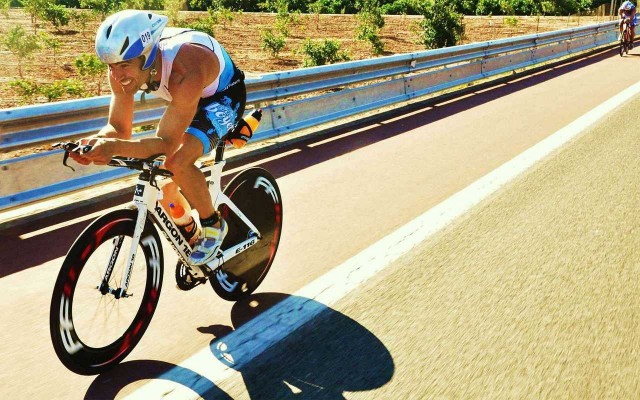 113 kilómetros en solitario a pie, bici y nado para seleccionar a los mejores triatletas