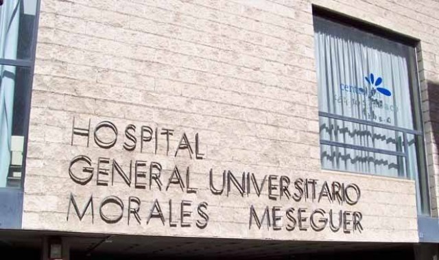 Un repartidor sufre un golpe de calor al quedarse encerrado en su furgoneta en Murcia