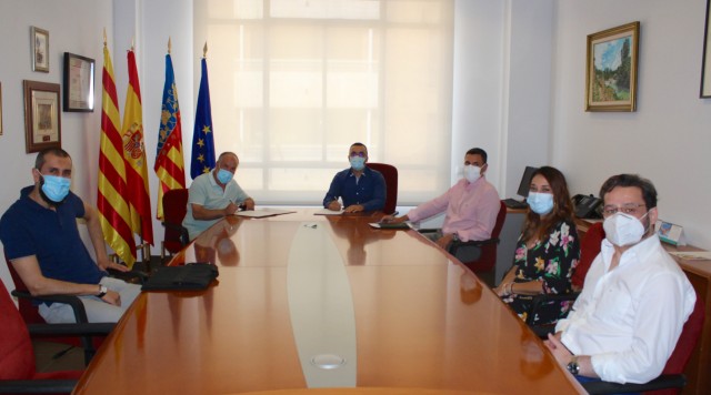 Vila-real y el colectivo islámico sellan el acuerdo para construir la rotonda en el camí de les Voltes