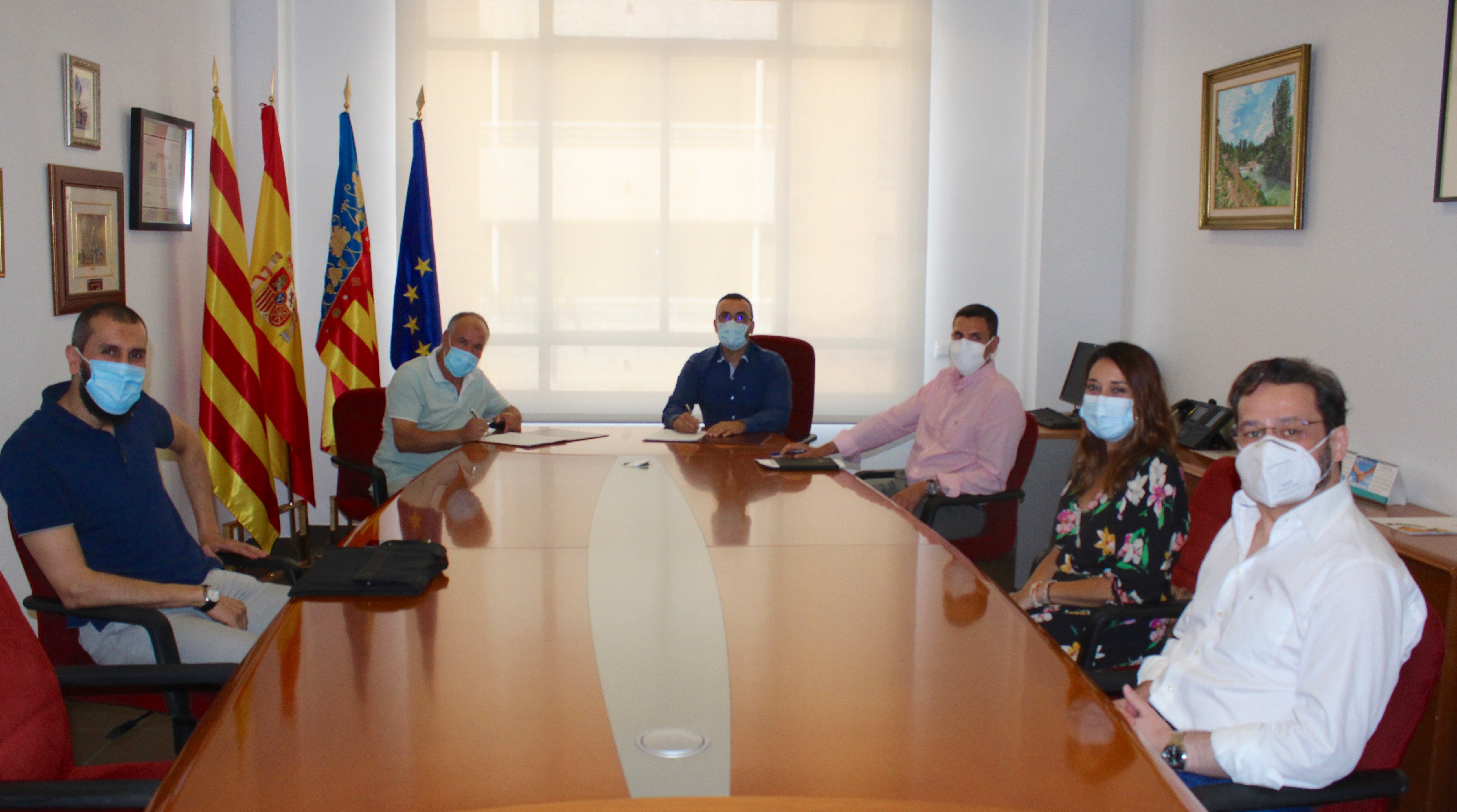 Vila-real y el colectivo islámico sellan el acuerdo para construir la rotonda en el camí de les Voltes