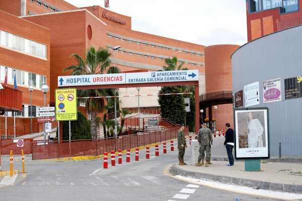 La Arrixaca mantiene la prohibición de visitas a los pacientes hospitalizados