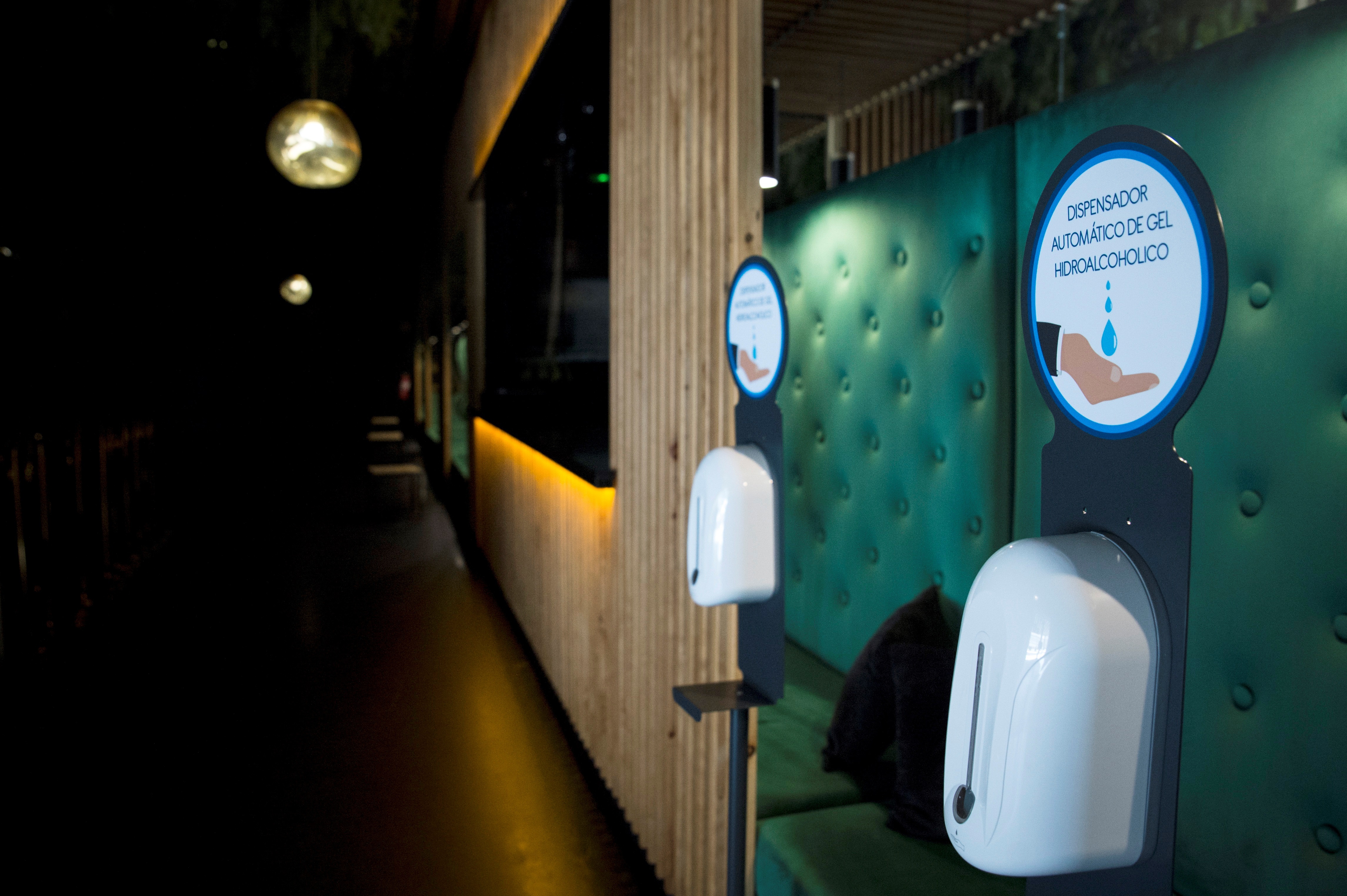 El ocio nocturno llevará a los tribunales la decisión del Gobierno y exige su rescate a las comunidades