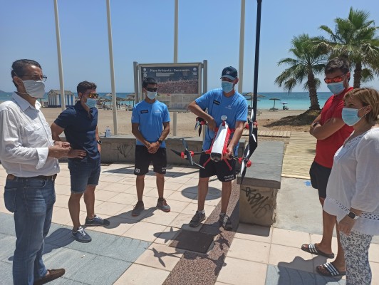 Un dron confirma que la capacidad de aforo en las playas de Benicàssim no supera el 50%