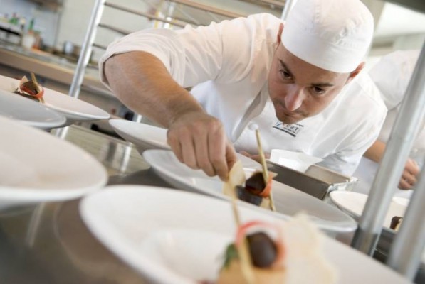 La empleabilidad de los cursos de cocina de los CdT supera el 90% de alumnos