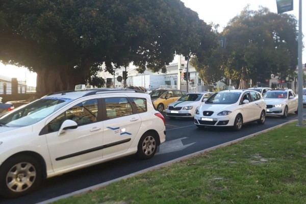 Infraestructuras podrá modificar el régimen de descanso de los taxis en Alicante por la covid