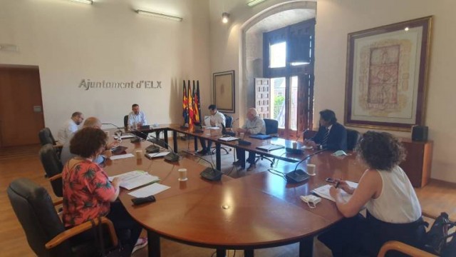 Elche urge a finiquitar por la vía rápida a los agentes sociales las medidas para la reconstrucción 