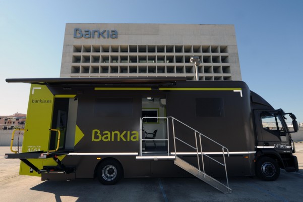 Los ofibuses de Bankia dan servicio a 250.000 personas 
de 373 municipios en riesgo de exclusión financiera