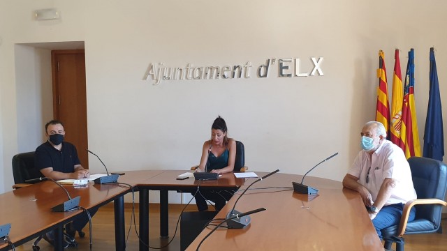 Multas de 3.000 euros en Elche para quienes incumplan la prohibición de lanzar carretillas
