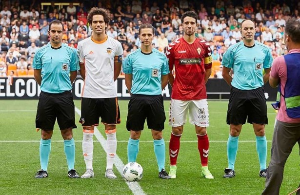 El colegiado del Valencia Mestalla - Real Murcia no se sabía el reglamento
