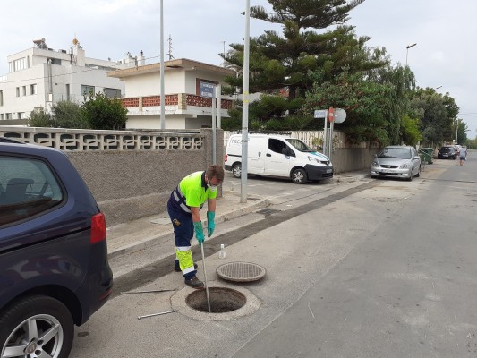 Facsa inicia los análisis para detectar covid-19 en aguas residuales de la playa de Almassora