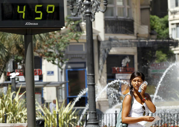 Sanidad mantiene la alerta sanitaria por calor alto en siete comarcas de la Comunitat