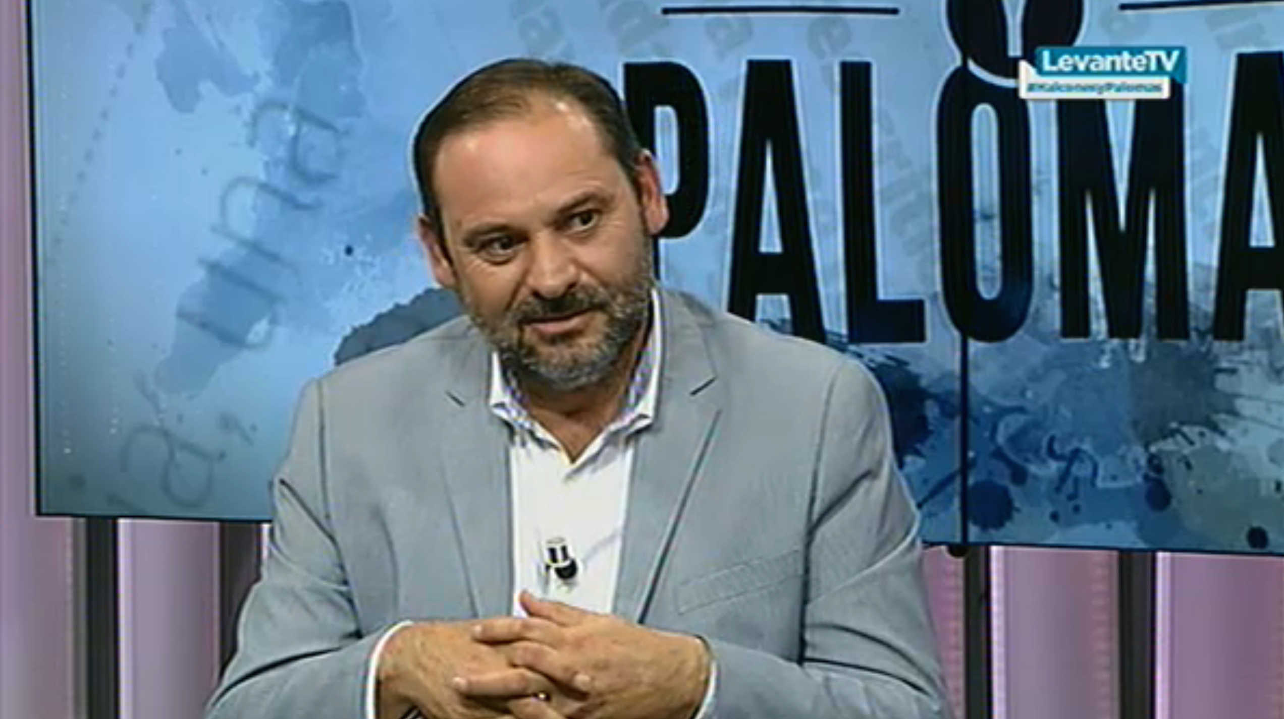 El secretario general  del PSPV de Valencia y portavoz del PSOE, José Luis Ábalos durante el programa - 