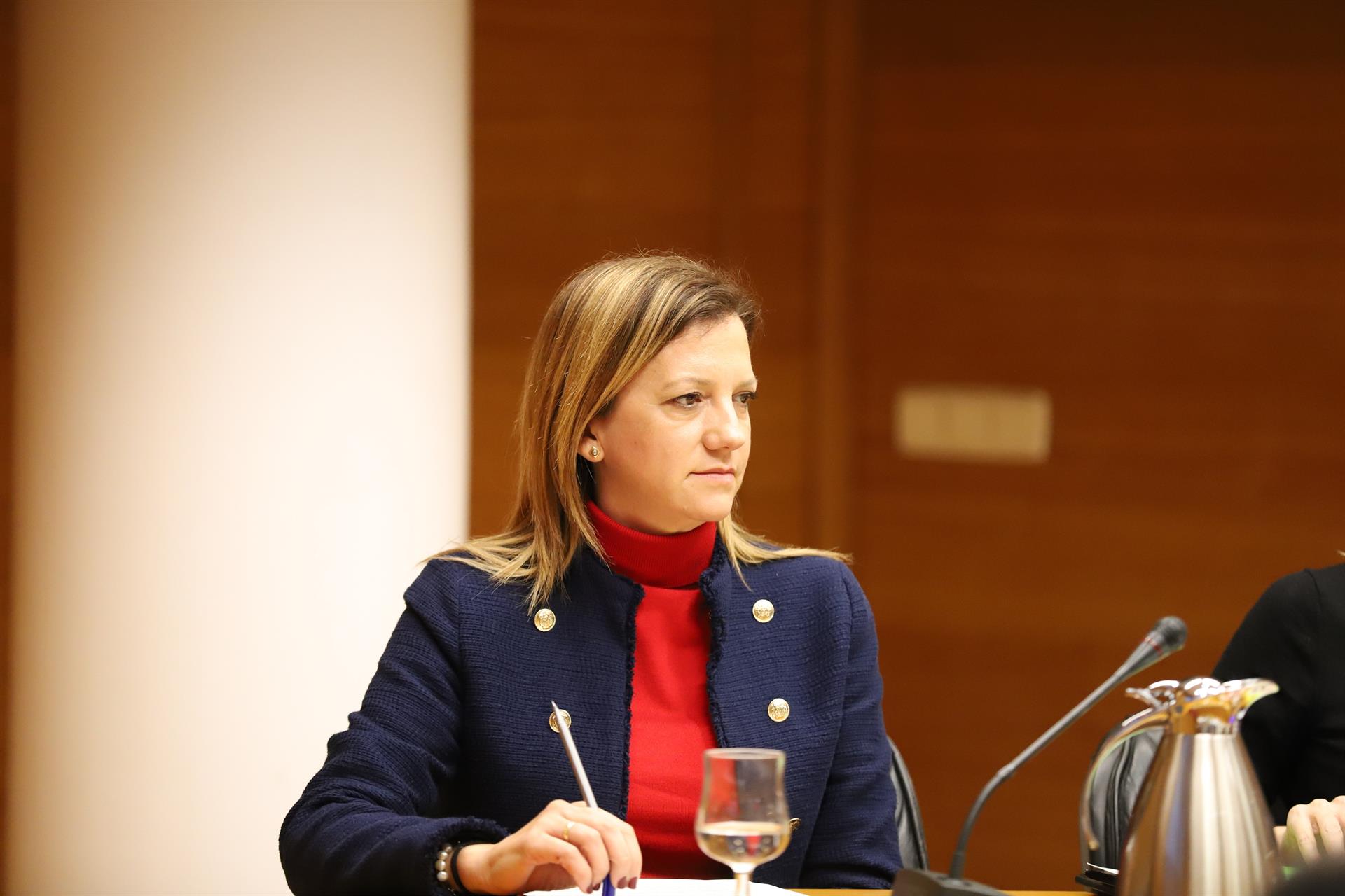 Cs pide implantar el currículum ciego en empresas de la Generalitat como 