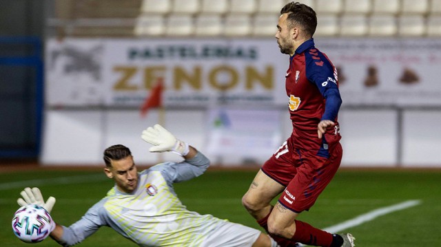 El Lorca Deportiva amplía el contrato del portero Alberto Hortal para Segunda B