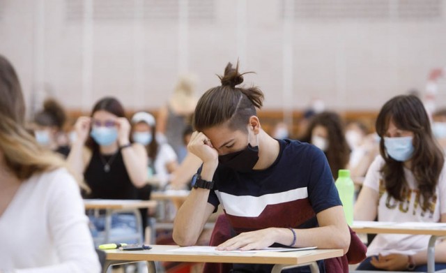 El Ministerio de Educación abre este domingo el plazo para solicitar becas al estudio para el curso 2020-21 
