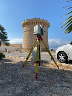 Expertos en ingeniería civil de la UA escanean la Torre de La Illeta para diagnosticarla y determinar futuras restauraciones