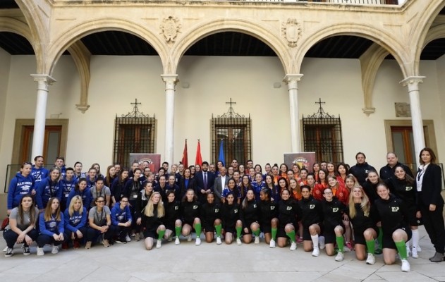 La Comunidad ofrece 75.000 euros en ayudas a clubes con equipos femeninos