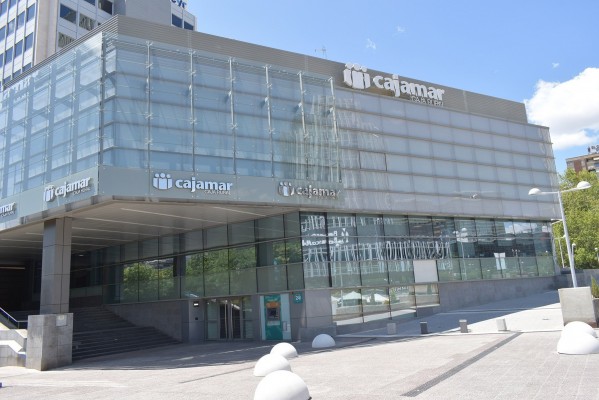 Cajamar gana 18 millones hasta junio tras provisionar 75 millones por la covid