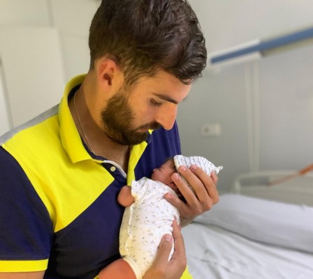 Antelo amplía la familia de Vox: feliz por el nacimiento de su hija