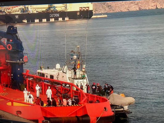 El Puerto exige a la Delegación de Gobierno control y vallado antes del traslado definitivo de los migrantes