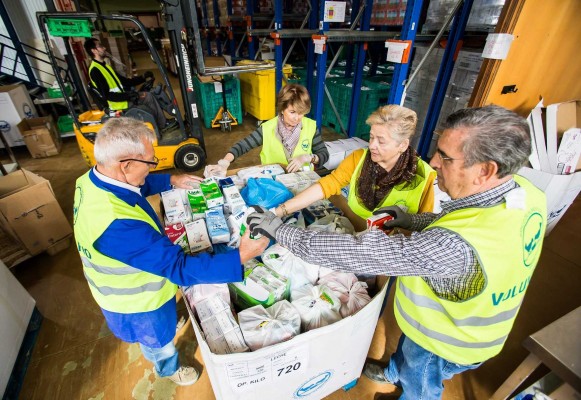 440 oficinas de CaixaBank en la Comunitat se movilizan para facilitar el consumo de leche a desfavorecidos