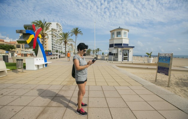 Gandia ofrece internet gratis en primera línea de playa