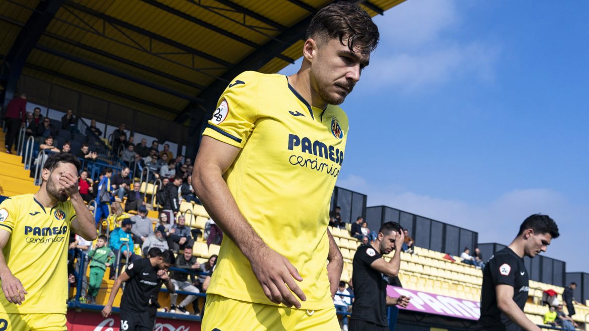 El Villarreal cede al lateral rumano Andrei Ratiu al ADO Den Hagg holandés