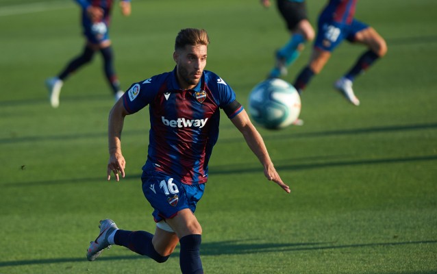 Rubén Rochina abre la puerta de su renovación