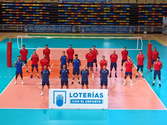 La federación española de voleibol se alía con la empresa valenciana Luanvi