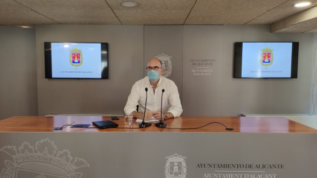 Alicante adjudica el servicio de Ayuda a  Domicilio para los próximos tres años por 7,8 millones