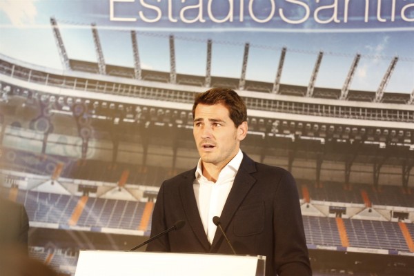 Casillas anuncia su retirada